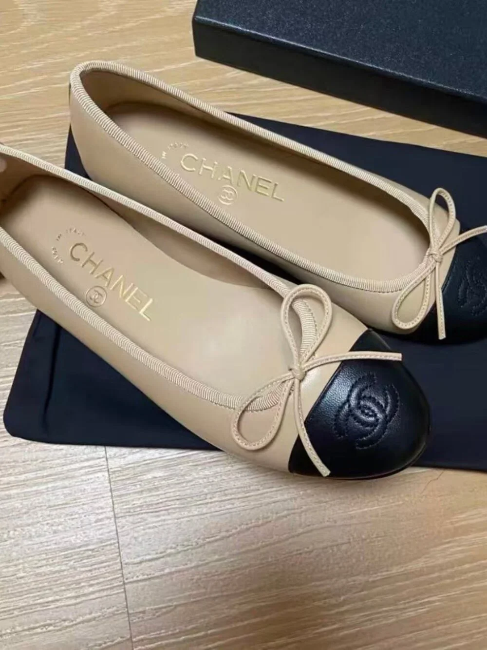 Chanel Two‑Tone Bow Ballet Flats CC Logo Leather Flat Shoes